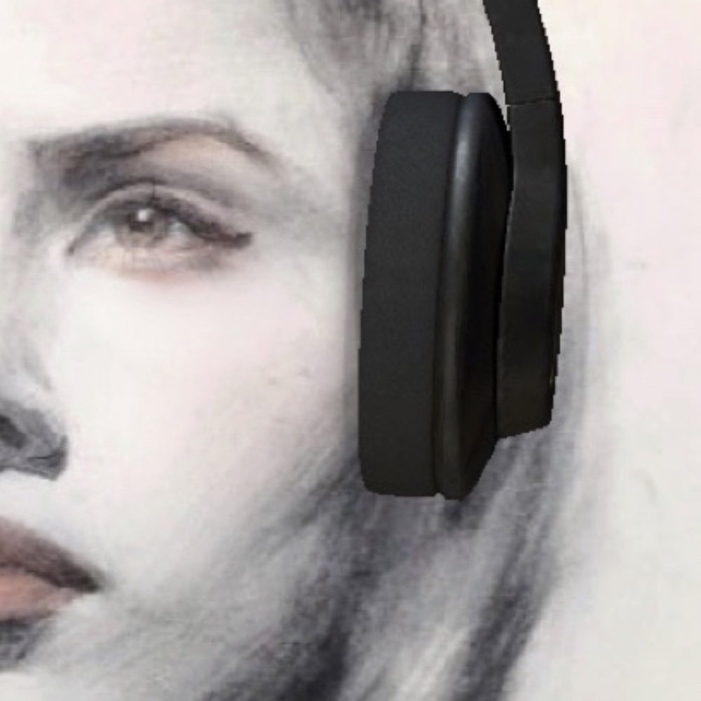 Meet your Posher, Amina